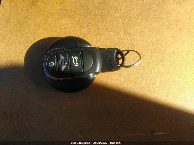 2017 Mini Roadster, VIN: WMWWG9C36H3C81439