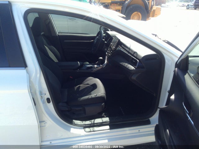 Toyota CAMRY LE 2022 4T1C11AK3NU635273 Image 5
