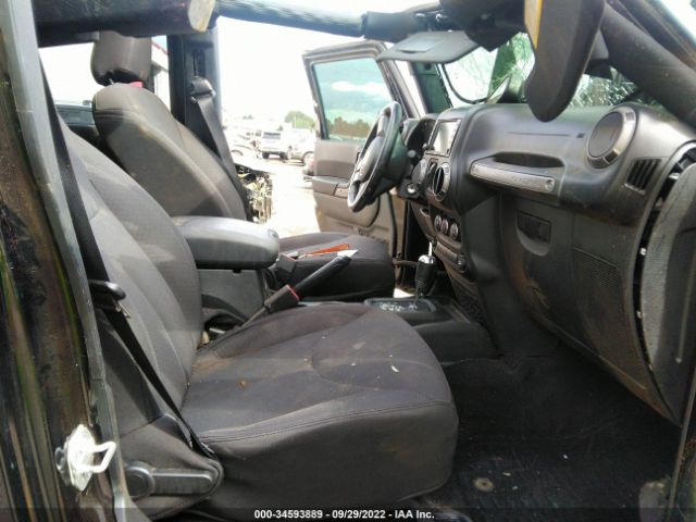 1C4BJWDG4HL724249 Jeep Wrangler Unlimited Sport