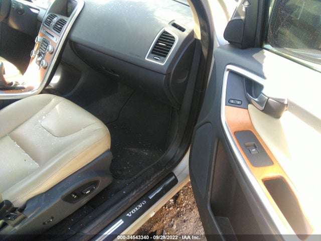 2017 Volvo XC60, VIN: YV440MDU0H2068172
