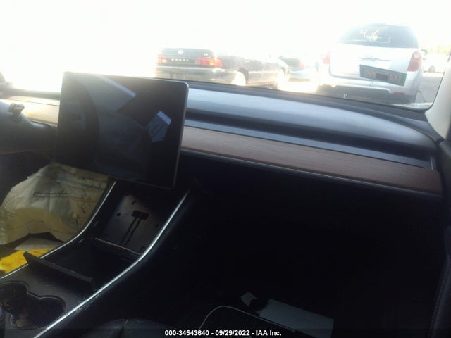 Tesla Model 3 Long Range 2018 5YJ3E1EB5JF178553 Image 8