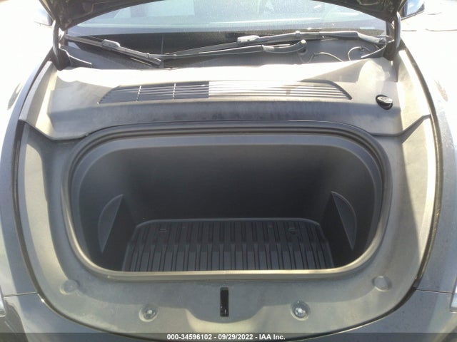 2021 Tesla Model Y, VIN: 5YJYGDED6MF116134