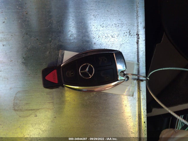 2015 Mercedes-Benz C-Class, VIN: 55SWF4KB4FU033624