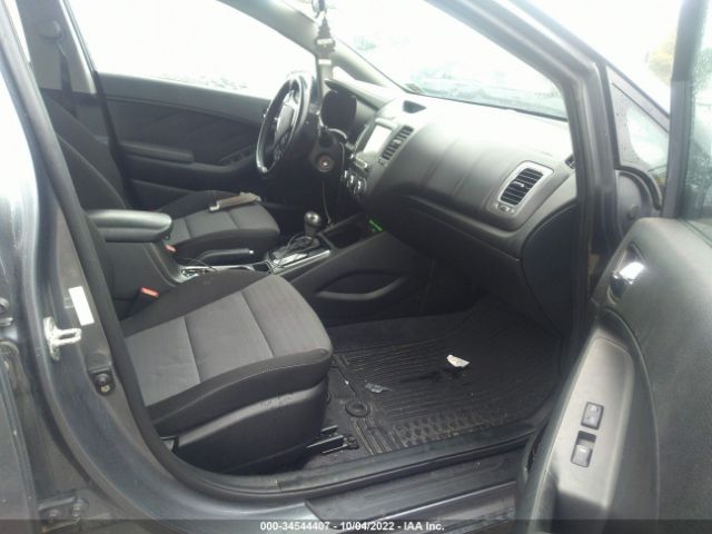 3KPFL4A78JE276018 KIA FORTE S