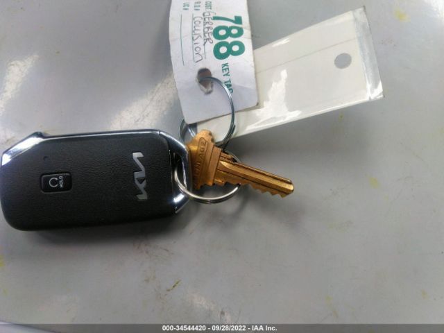 KNDRG4LG6N5084709 KIA Sorento Hybrid S