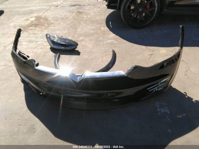 2016 Tesla Model X, VIN: 5YJXCBE4XGF016585