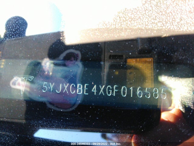 2016 Tesla Model X, VIN: 5YJXCBE4XGF016585