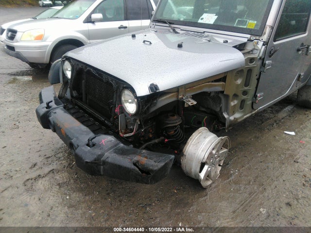 2015 Jeep Wrangler, VIN: 1C4BJWDG7FL742483