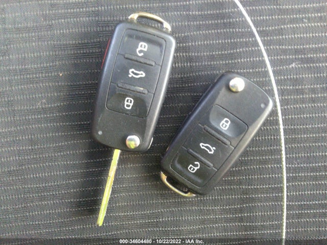 WVGBV7AX9HK044055 Volkswagen Tiguan