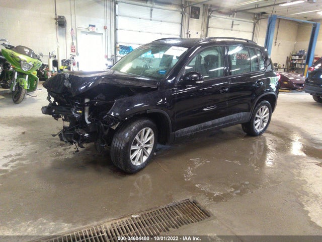 WVGBV7AX9HK044055 Volkswagen Tiguan