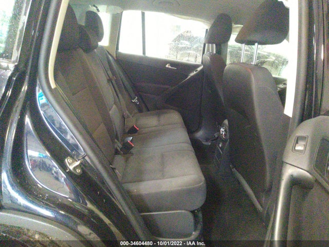 WVGBV7AX9HK044055 Volkswagen Tiguan