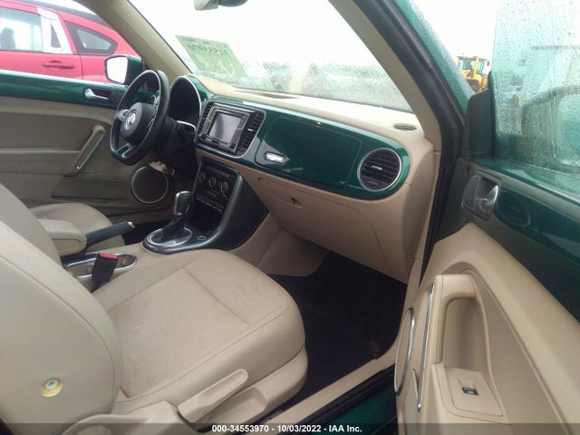 2018 Volkswagen Beetle, VIN: 3VWJD7AT8JM711208
