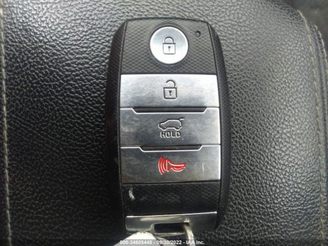 KNDCC3LC8H5042216 KIA NIRO EX