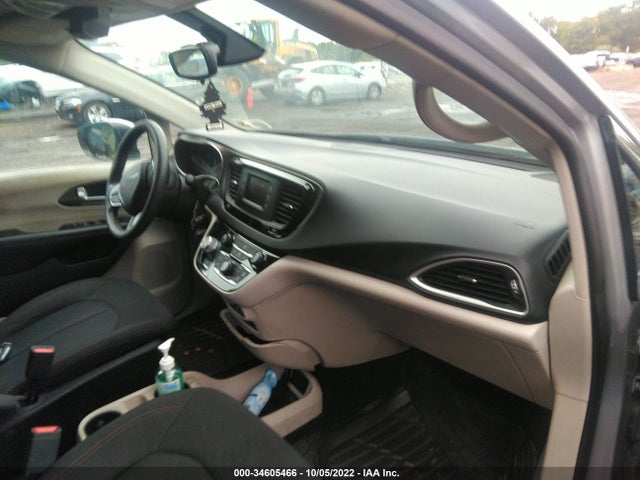 2017 Chrysler Pacifica, VIN: 2C4RC1CGXHR657306