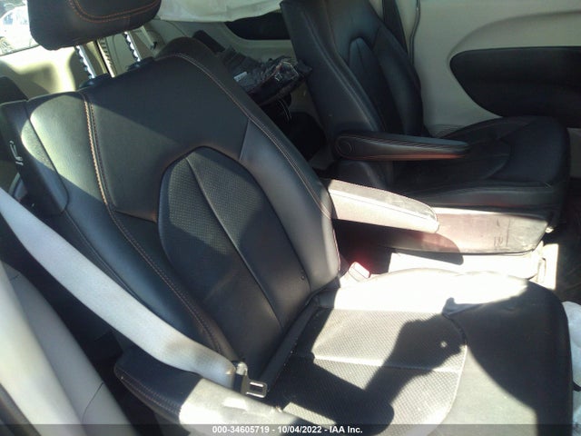 2017 Chrysler Pacifica Hybrid, VIN: 2C4RC1L79HR685078