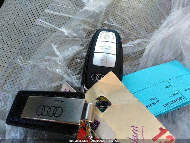 2019 Audi A8, VIN: WAU8DAF8XKN006501