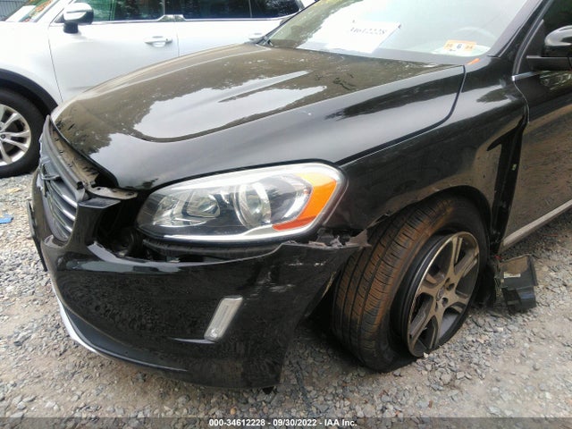 2015 Volvo XC60, VIN: YV4902RB5F2578645