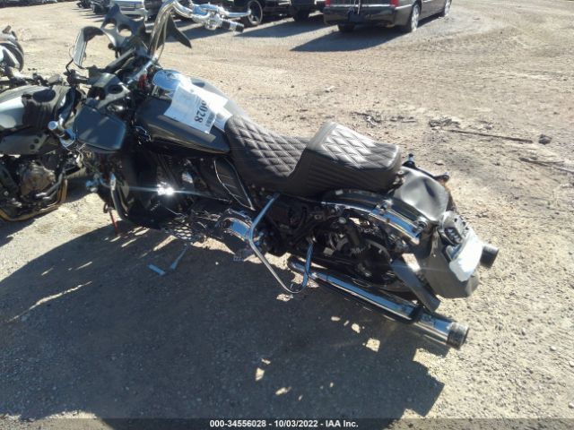 2011 HARLEY-DAVIDSON FLTRUSE 1HD1TA813BB959624 Photo 2
