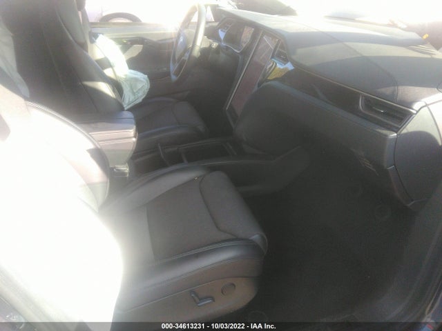 2018 Tesla Model X, VIN: 5YJXCAE2XJF140047