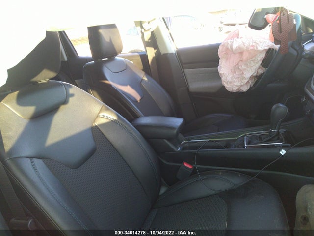 2022 Jeep Compass, VIN: 3C4NJCBB8NT145588