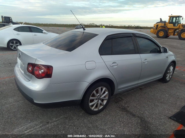 Volkswagen JETTA SEDAN 2010 3VWAX7AJ6AM133535 Image 5