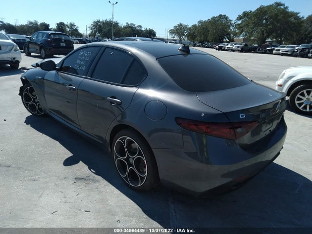 2022 Alfa Romeo Giulia, VIN: ZARFAMBN2N7666451