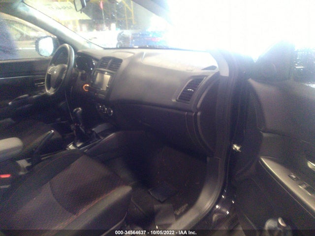 JA4AP3AUXJU017010 Mitsubishi Outlander Sport 2.0