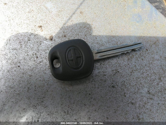 2006 SCION TC VIN: JTKDE177560121183