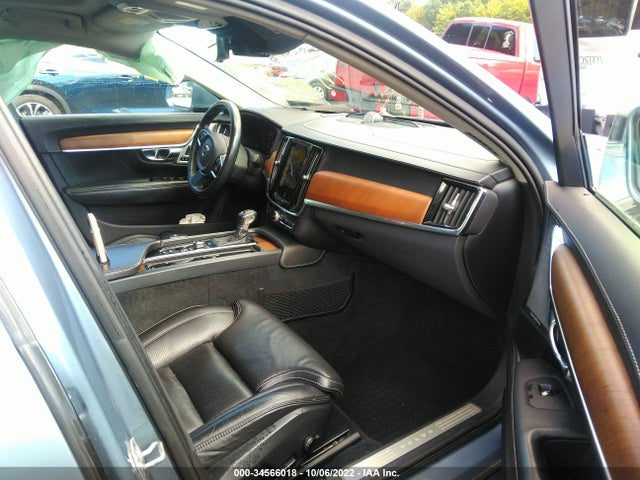 2017 Volvo S90, VIN: YV1A22ML0H1000644