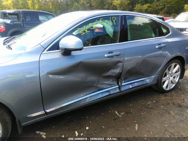 2017 Volvo S90, VIN: YV1A22ML0H1000644