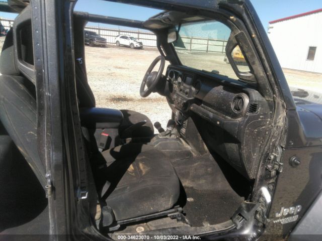 1C4HJXDN4JW248913 Jeep Wrangler Unlimited Sport