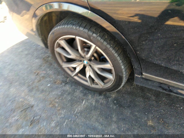 2020 BMW X7, VIN: 5UXCX6C06LLE35813