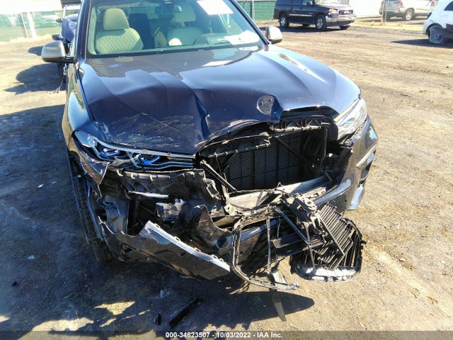 2020 BMW X7, VIN: 5UXCX6C06LLE35813