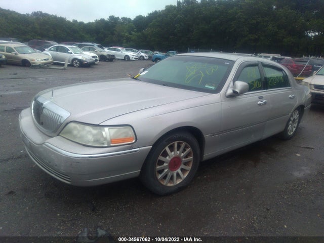 2007 LINCOLN TOWN CAR SIGNATURE VIN: 1LNHM81W97Y616733
