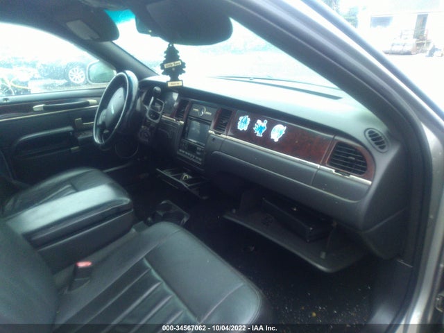 2007 LINCOLN TOWN CAR SIGNATURE VIN: 1LNHM81W97Y616733