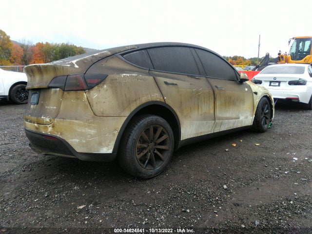2022 Tesla Model Y, VIN: 7SAYGAEE5NF521218