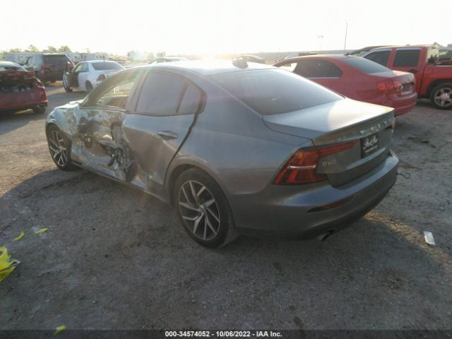 7JR102FKXLG048059 Volvo S60 Momentum