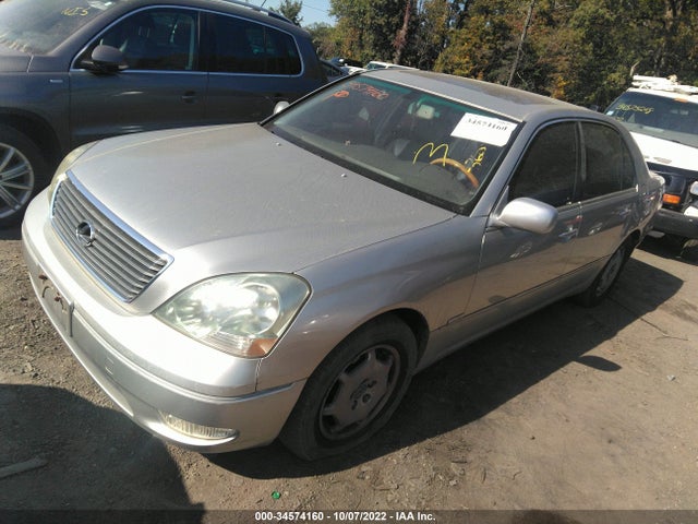 Lexus LS 430 2002 JTHBN30F720062836 Image 2