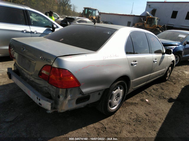 Lexus LS 430 2002 JTHBN30F720062836 Image 5
