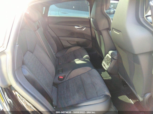 2022 Audi e-tron, VIN: WAUCJBFW5N7001206