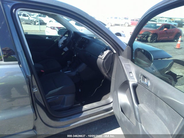 WVGAV3AX3EW625592 Volkswagen TIGUAN S
