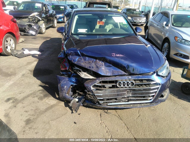 2022 Audi A4, VIN: WAUABAF45NA004817