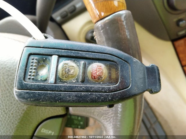 Lexus LS 430 2006 JTHBN36F165040038 Image 3