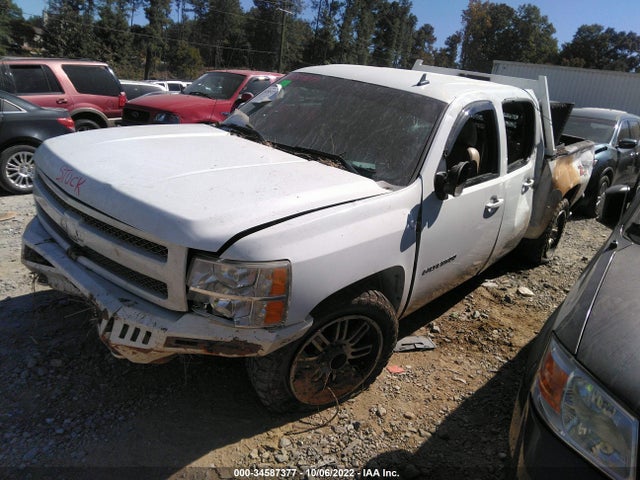 2011 CHEVROLET SILVERADO 1500 LT VIN: 3GCPKSE35BG258181