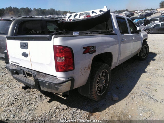 2011 CHEVROLET SILVERADO 1500 LT VIN: 3GCPKSE35BG258181