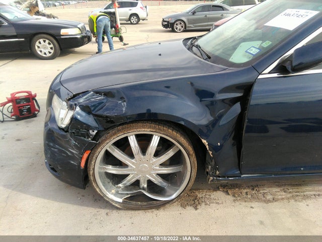 2015 Chrysler 300, VIN: 2C3CCAAG7FH828870