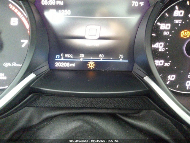 2022 Alfa Romeo Stelvio, VIN: ZASPAJAN8N7D28008