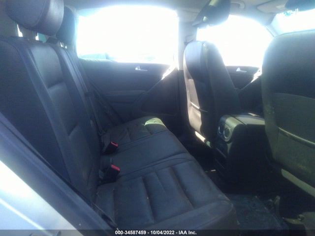 WVGRV7AXXHK015436 Volkswagen Tiguan Wolfsburg Edition