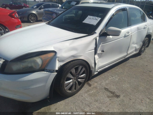 2011 HONDA ACCORD SDN EX-L VIN: 1HGCP2F88BA038558