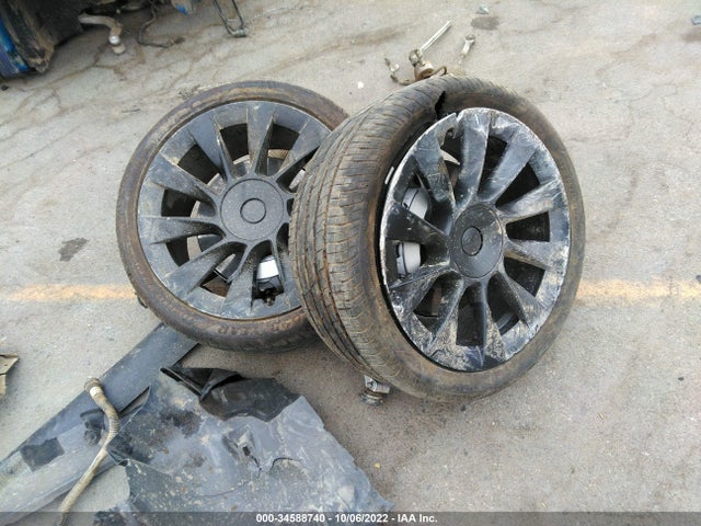 Tesla Model Y Long Range 2022 7SAYGDEE1NF451234 Image 4